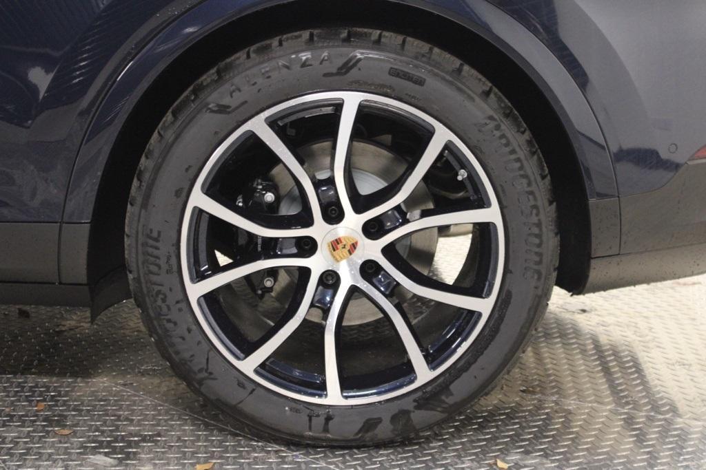 new 2026 Porsche Cayenne car