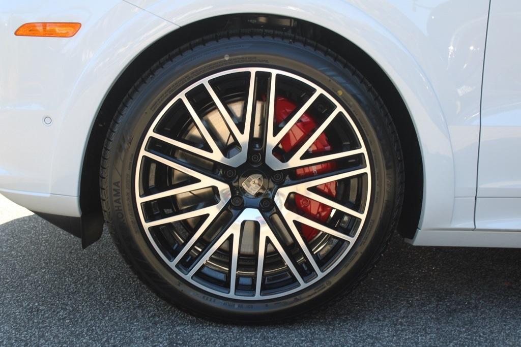 new 2026 Porsche Cayenne car