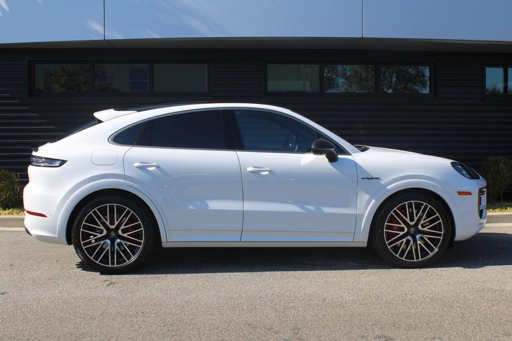new 2026 Porsche Cayenne car