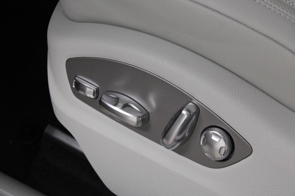 new 2026 Porsche Macan car