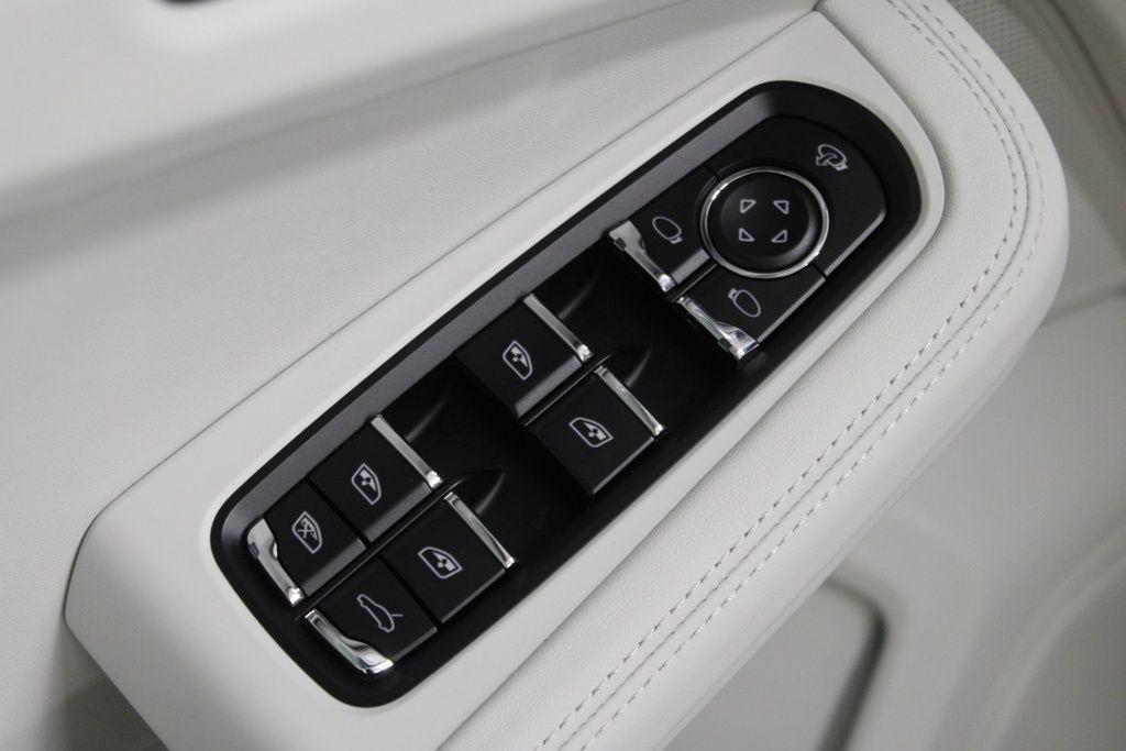 new 2026 Porsche Macan car