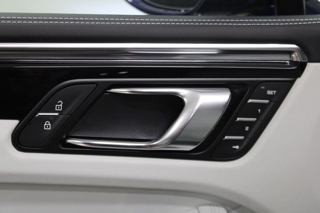new 2026 Porsche Macan car