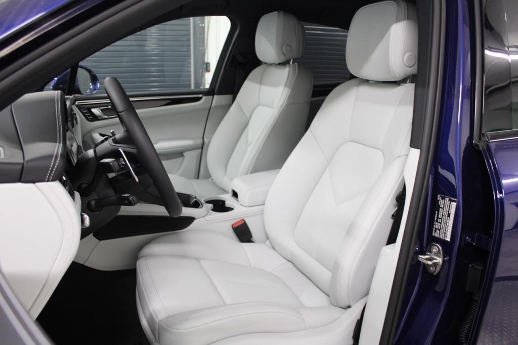 new 2026 Porsche Macan car