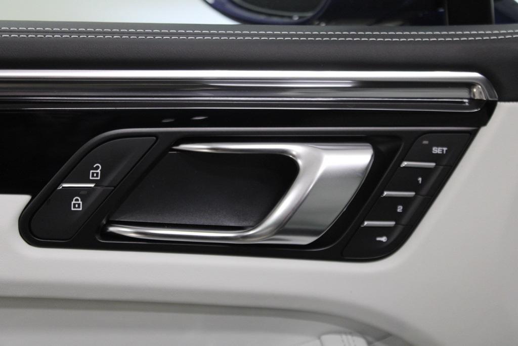 new 2026 Porsche Macan car