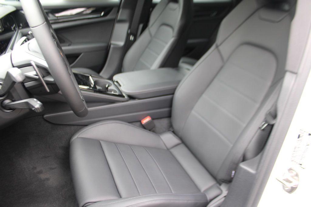 new 2025 Porsche Panamera car, priced at $139,325