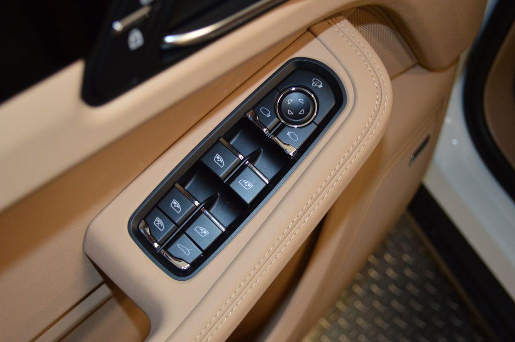 new 2026 Porsche Macan car