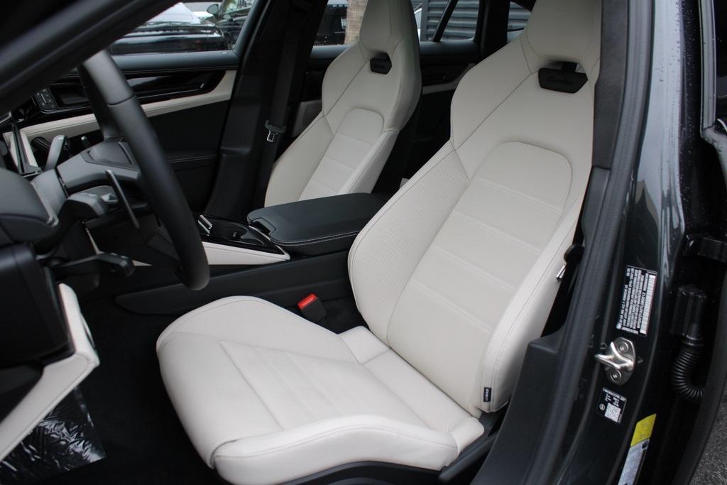 new 2026 Porsche Panamera car