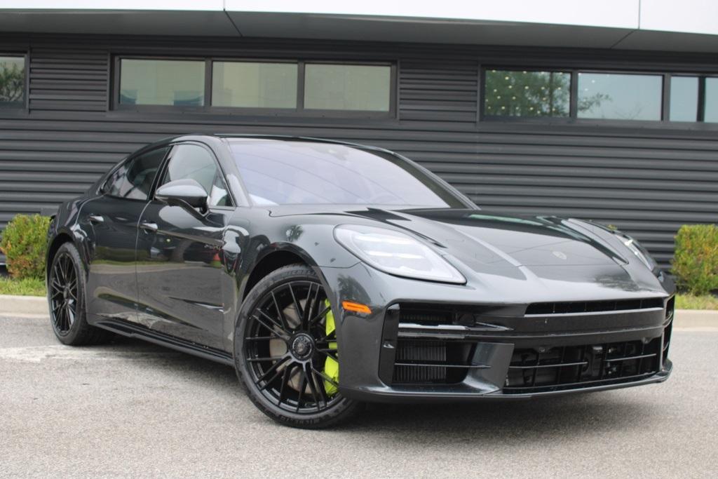 new 2026 Porsche Panamera car