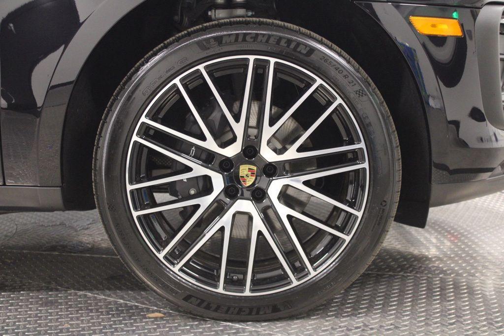 new 2026 Porsche Macan car