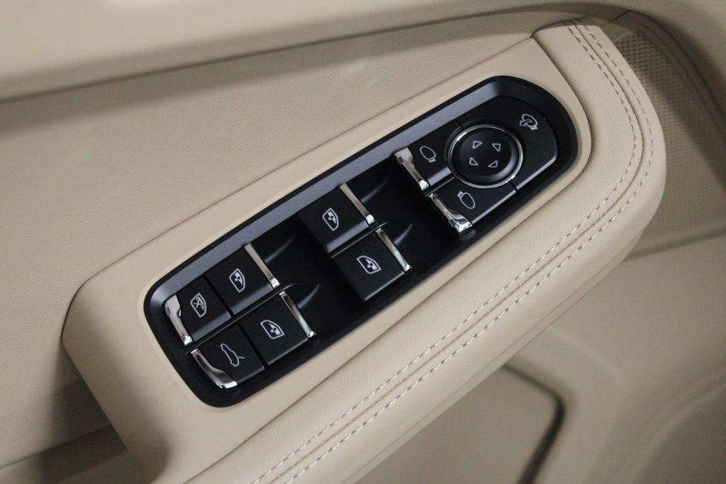 new 2026 Porsche Macan car