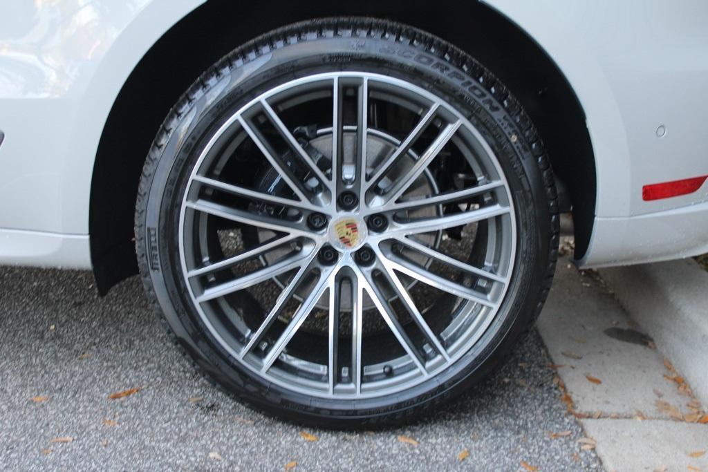 new 2026 Porsche Macan car