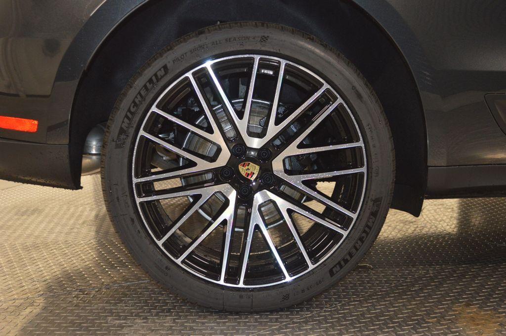 new 2026 Porsche Macan car