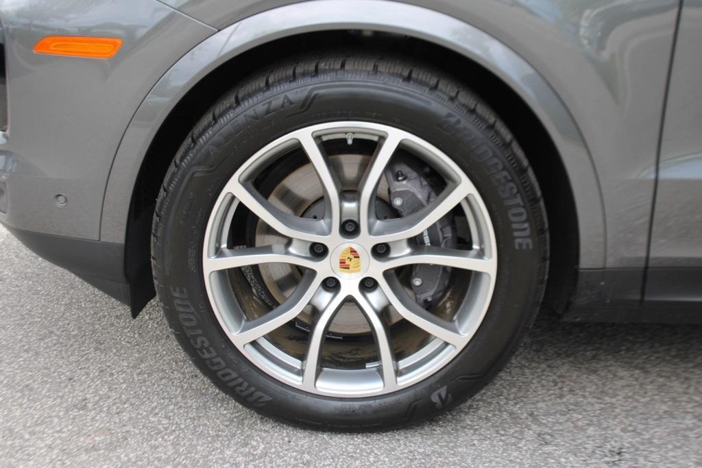 used 2025 Porsche Cayenne car, priced at $99,990
