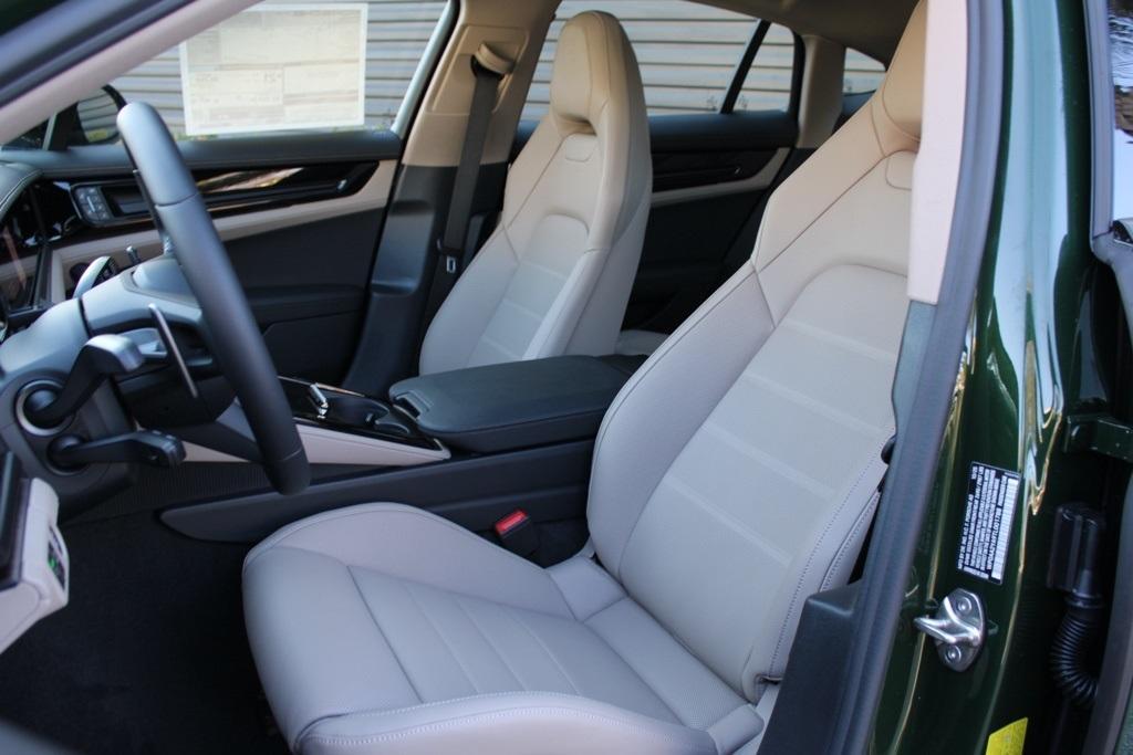 new 2026 Porsche Panamera car