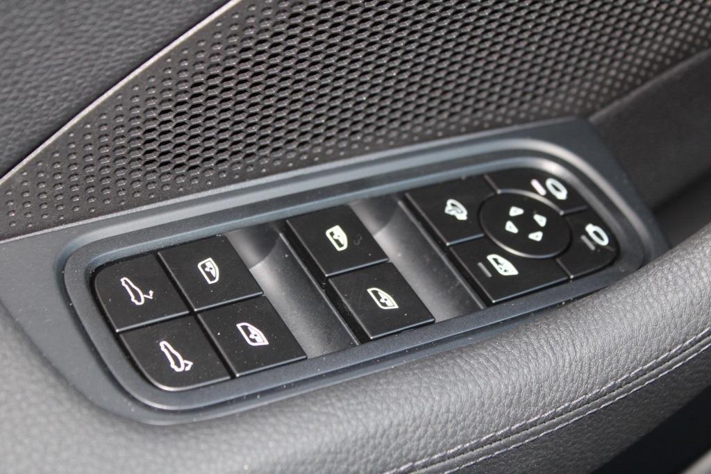 new 2026 Porsche Panamera car