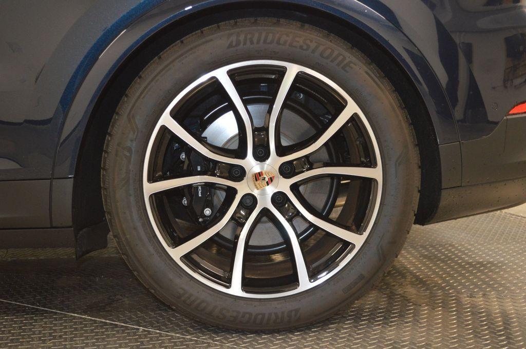 new 2026 Porsche Cayenne car