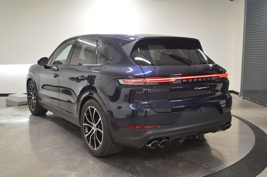 new 2026 Porsche Cayenne car