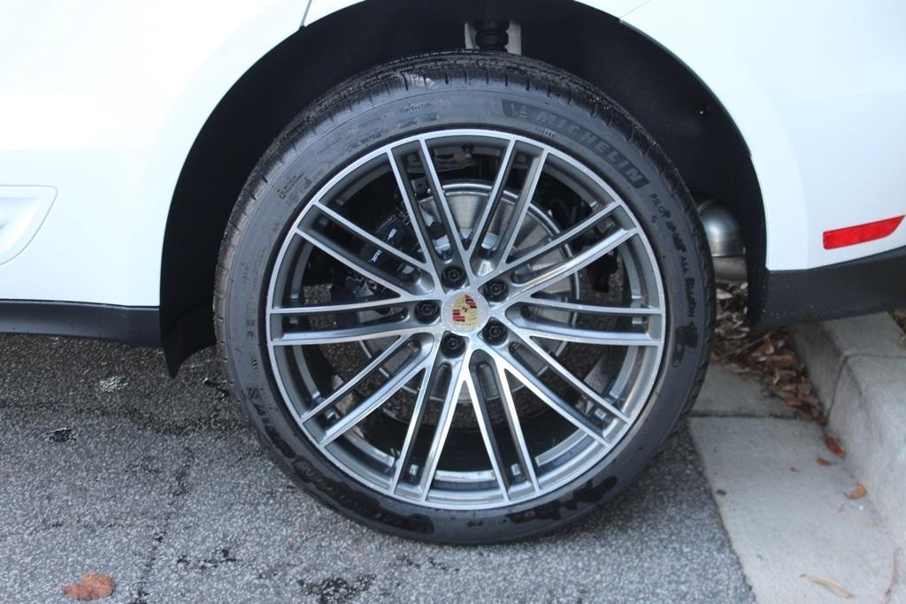 new 2026 Porsche Macan car