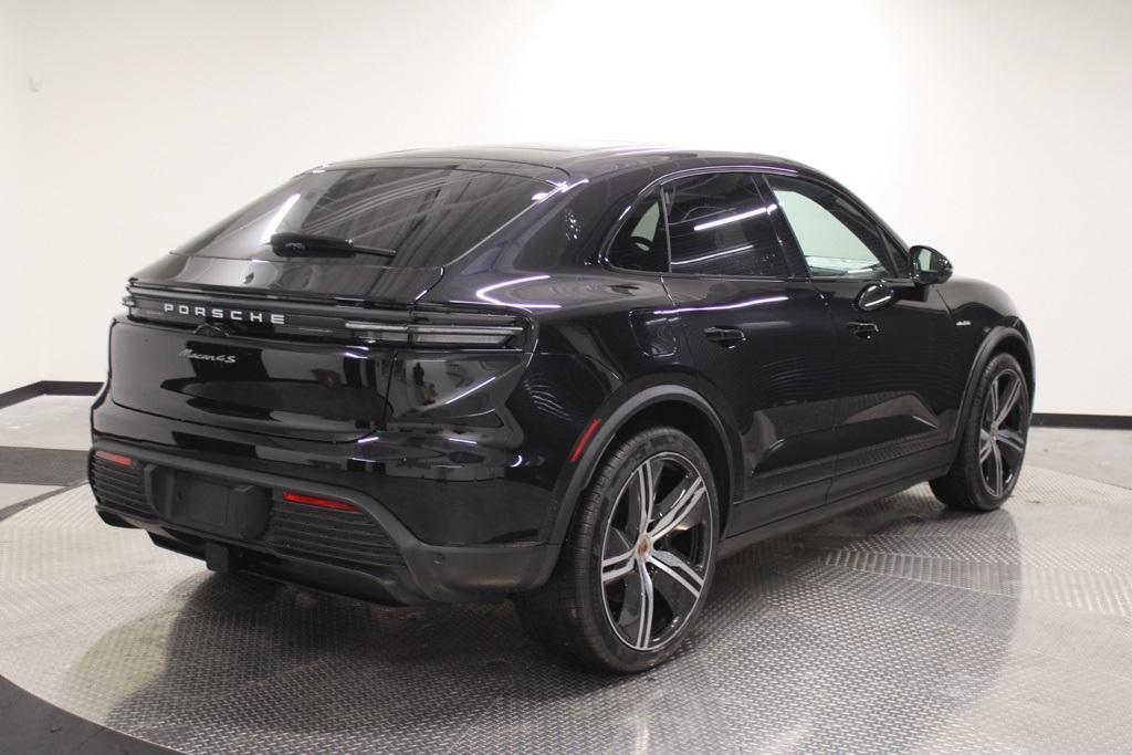 new 2026 Porsche Macan car