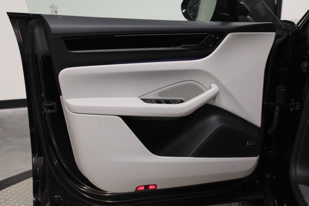 new 2026 Porsche Macan car