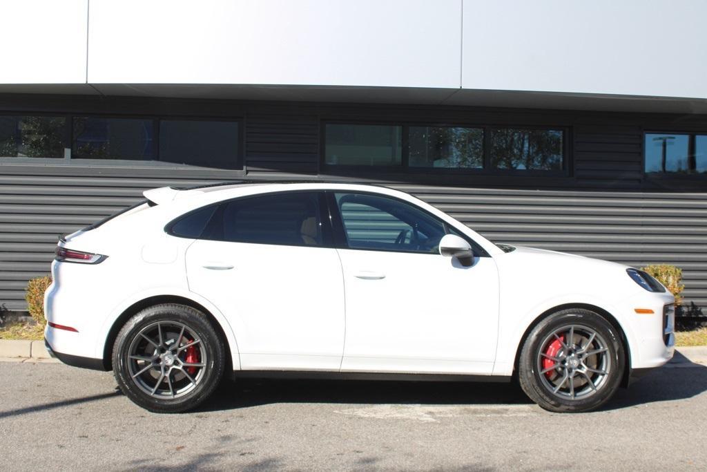 new 2026 Porsche Cayenne car