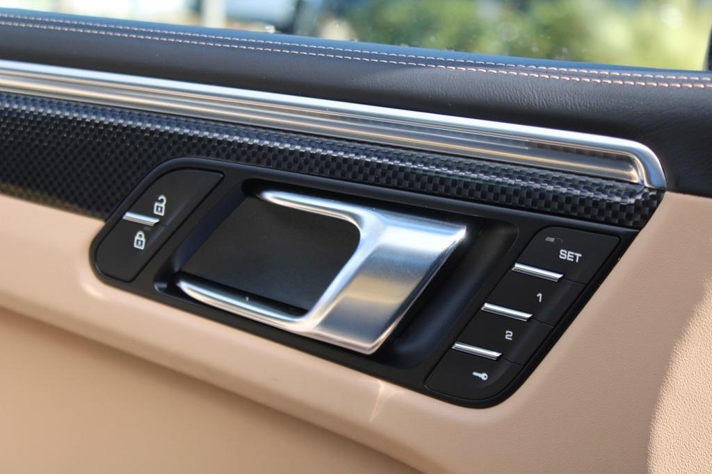 new 2026 Porsche Macan car