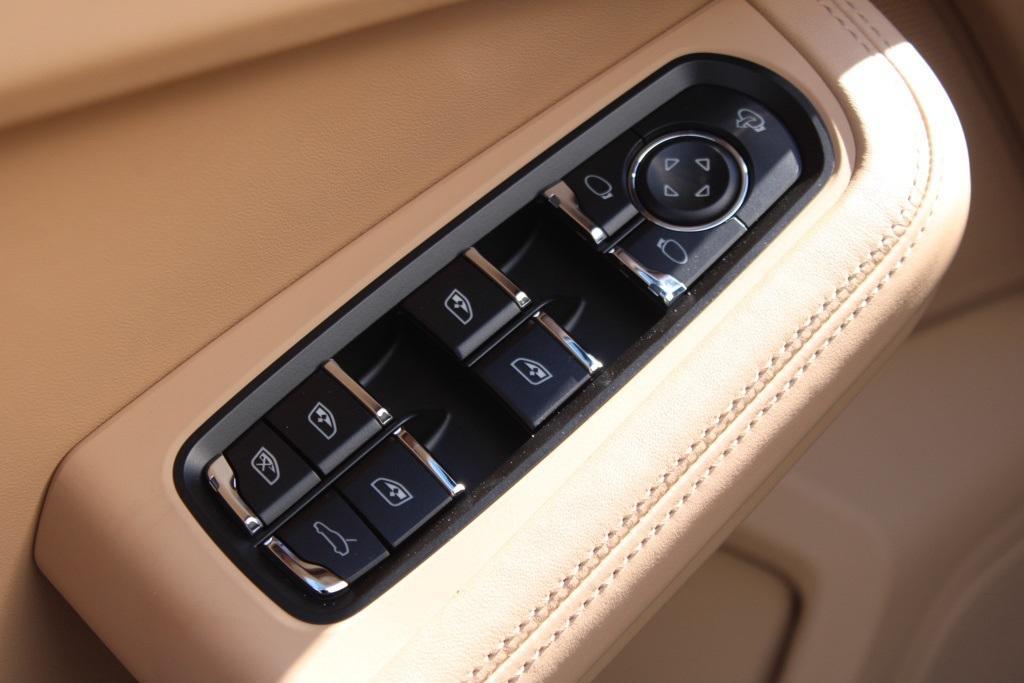 new 2026 Porsche Macan car