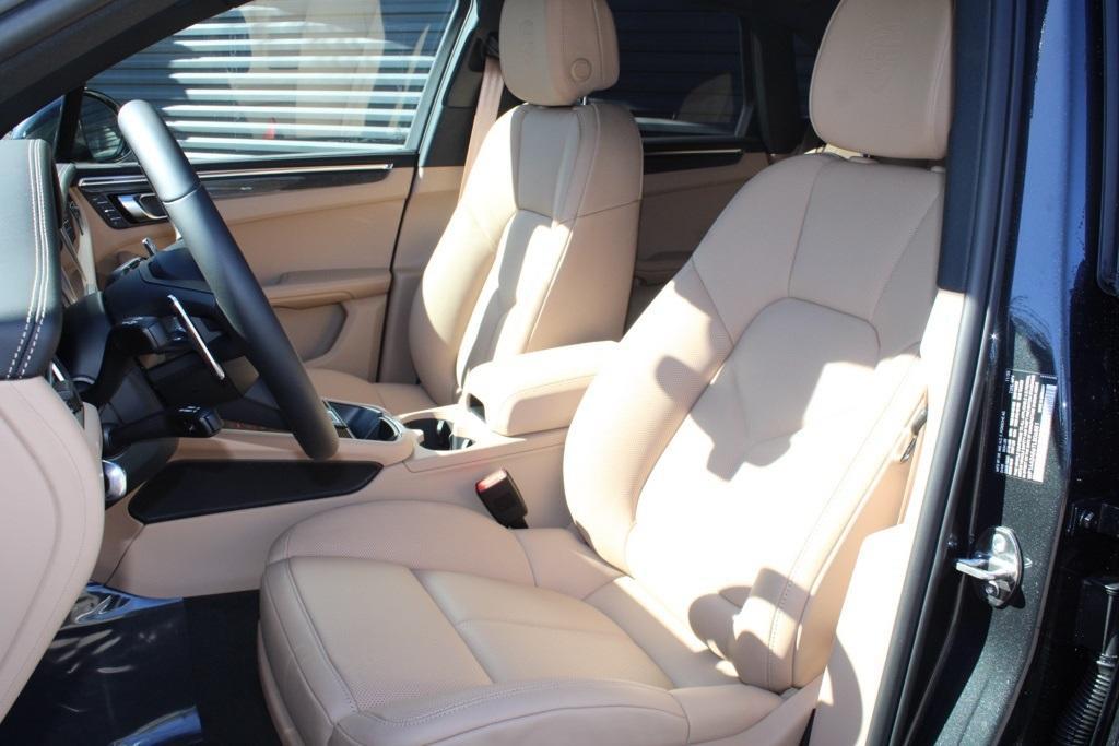 new 2026 Porsche Macan car