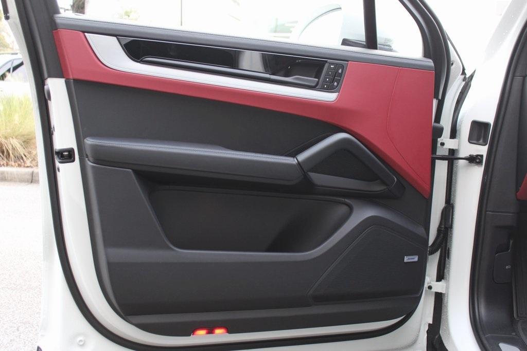 new 2026 Porsche Cayenne car