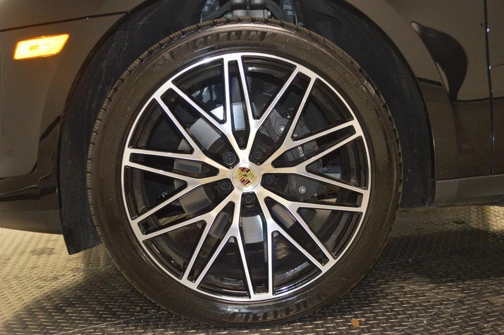 used 2025 Porsche Macan car