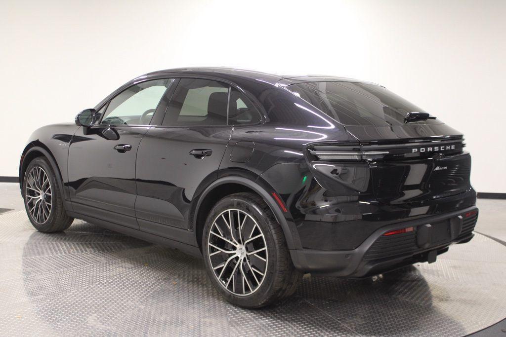 new 2026 Porsche Macan car