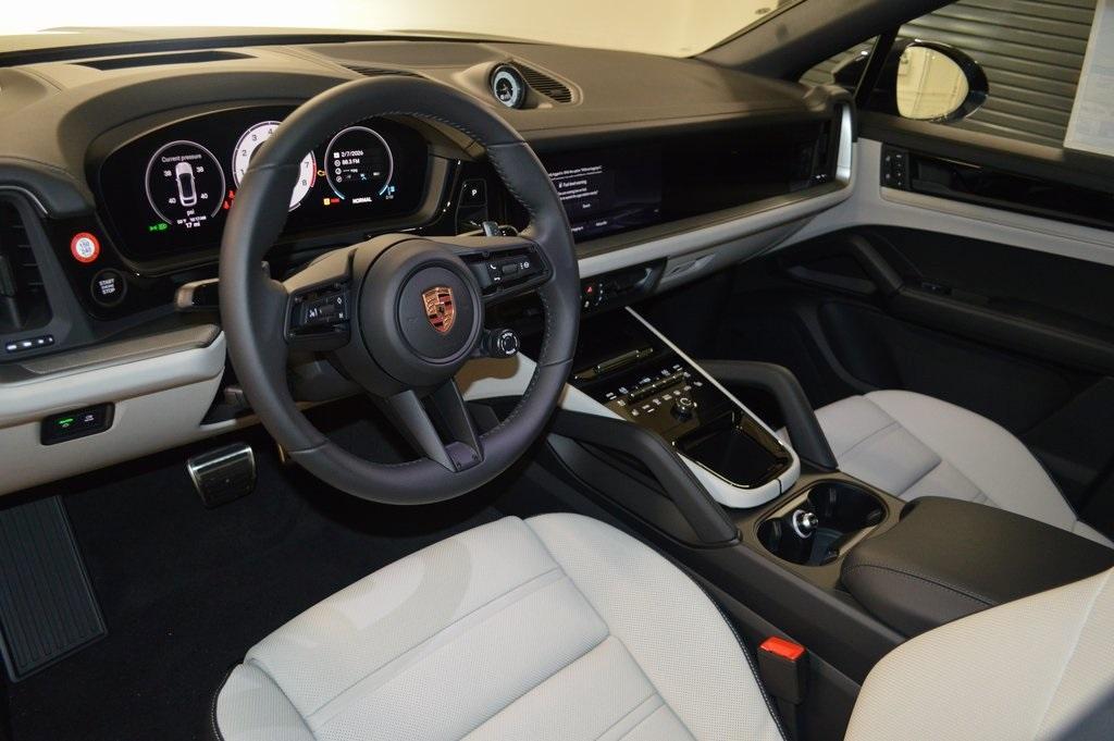 new 2026 Porsche Cayenne car