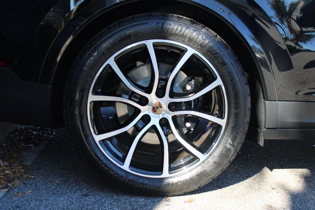 new 2026 Porsche Cayenne car