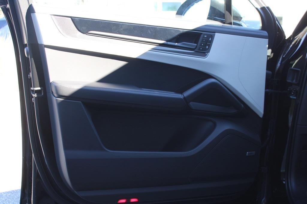 new 2026 Porsche Cayenne car