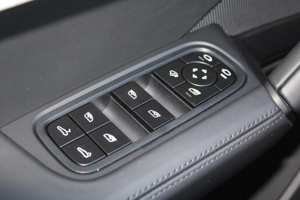 new 2026 Porsche Cayenne car