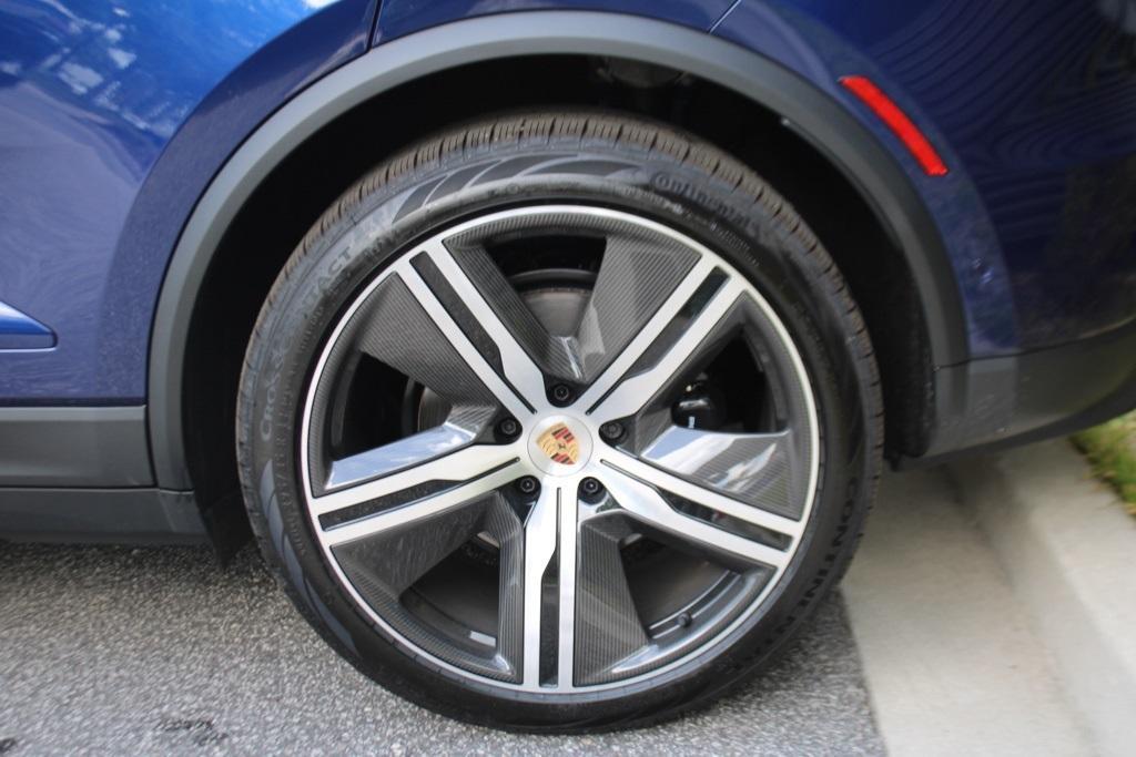 new 2025 Porsche Macan car, priced at $112,715