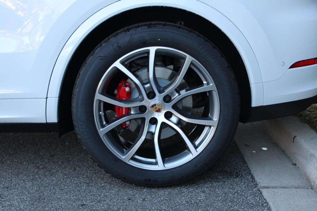 new 2026 Porsche Cayenne car