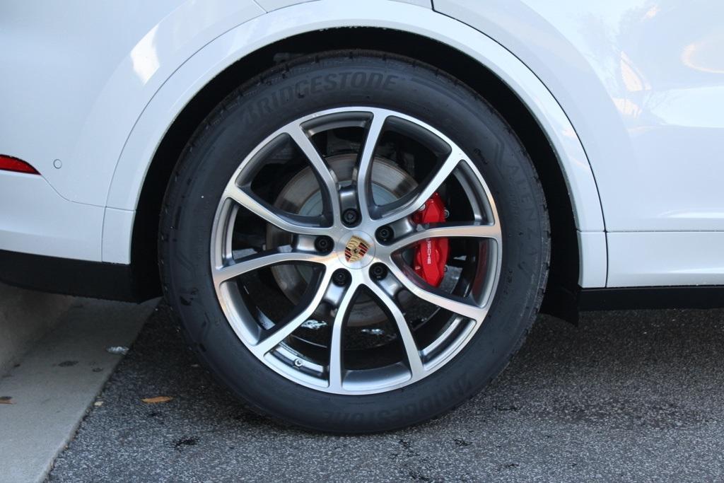 new 2026 Porsche Cayenne car