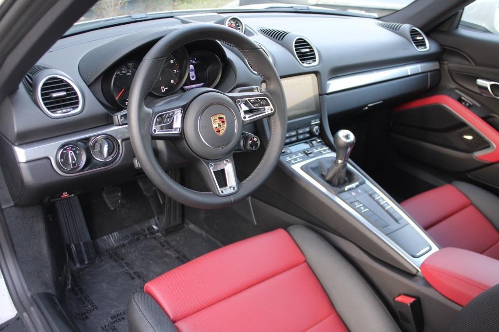 new 2025 Porsche 718 Cayman car