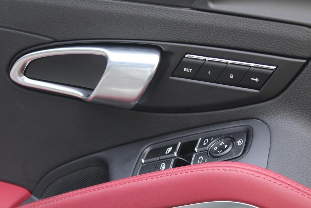 new 2025 Porsche 718 Cayman car