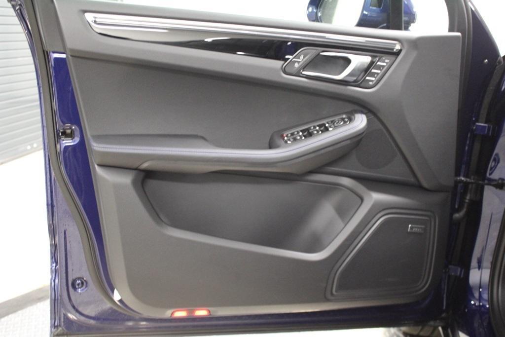 new 2026 Porsche Macan car