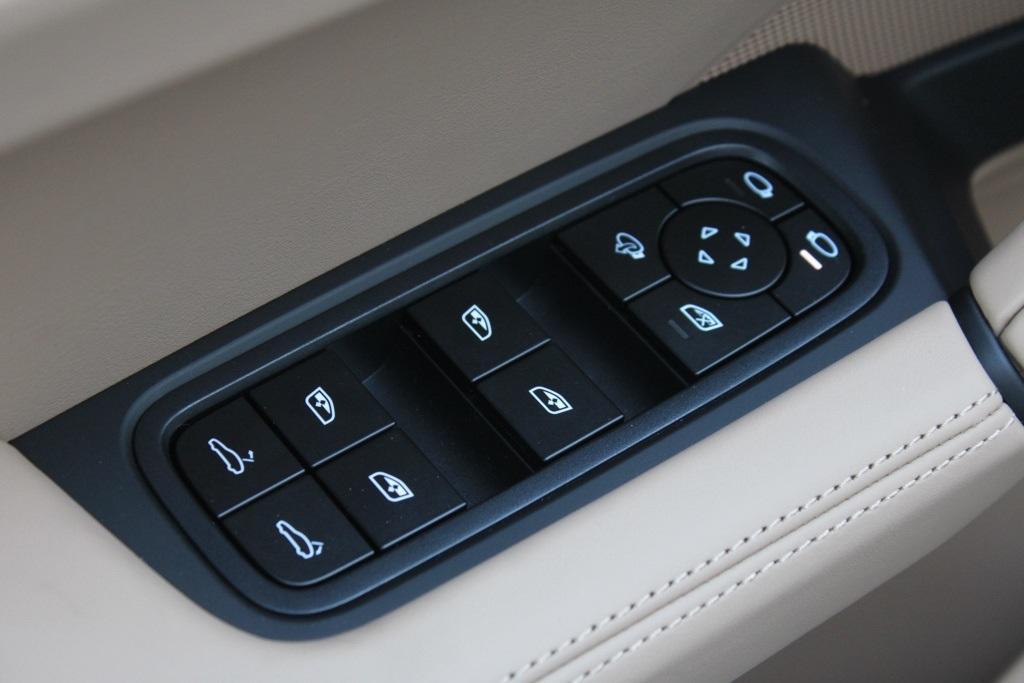 new 2026 Porsche Cayenne car