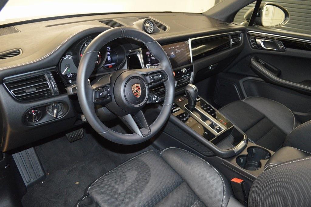 used 2025 Porsche Macan car