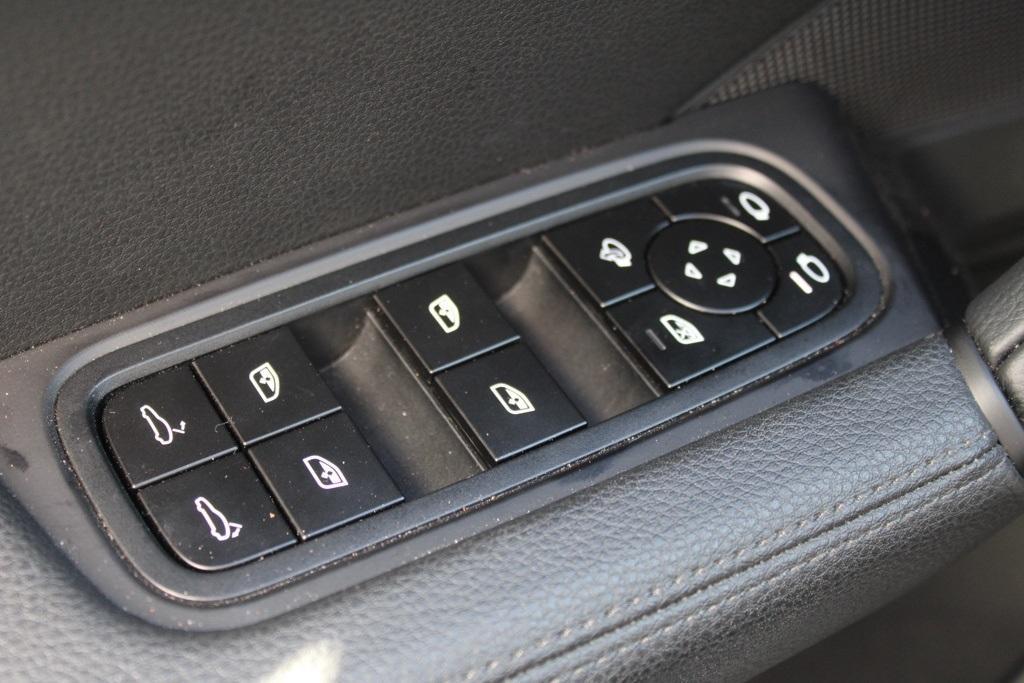 used 2025 Porsche Cayenne car, priced at $92,875