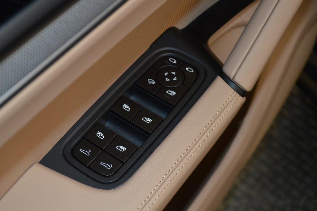 new 2026 Porsche Cayenne car