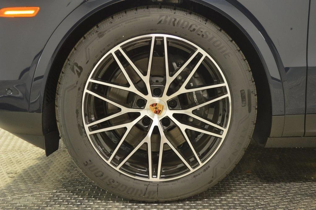 new 2026 Porsche Cayenne car