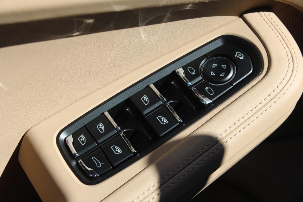 new 2026 Porsche Macan car