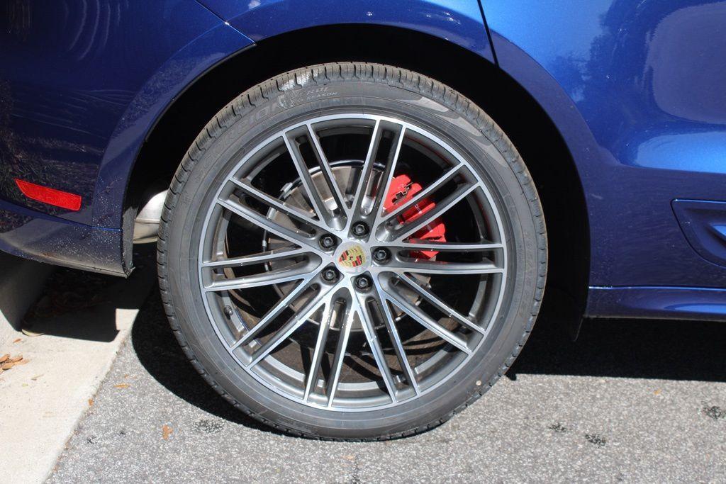 new 2026 Porsche Macan car