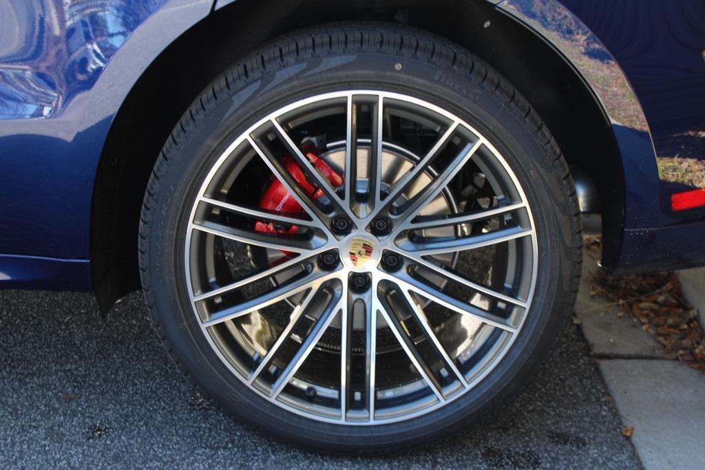 new 2026 Porsche Macan car