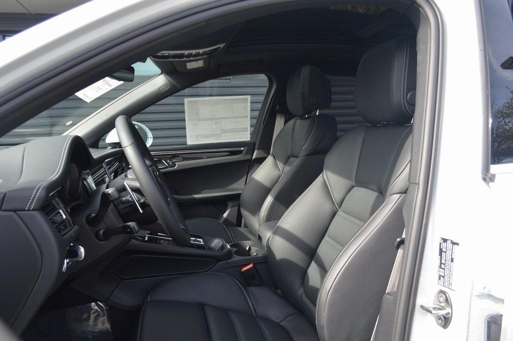 new 2026 Porsche Macan car